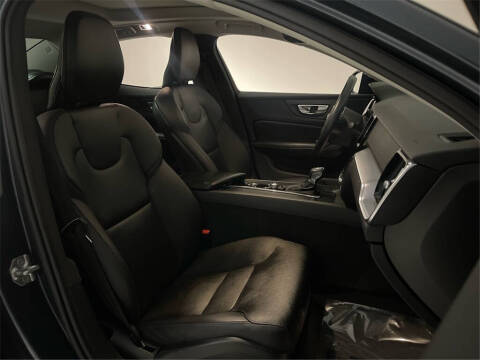 2020 Volvo S60 T5 Momentum