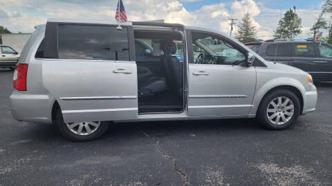 2011 Chrysler Town and Country Touring-L