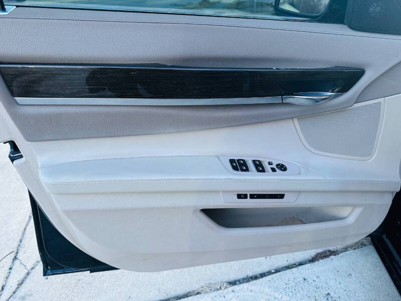 2012 BMW 7 Series 750Li xDrive