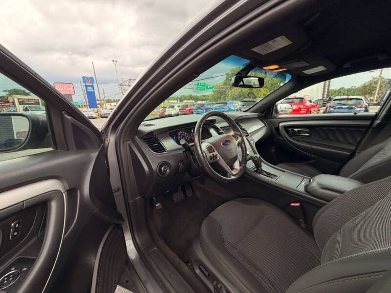 2013 Ford Taurus SEL