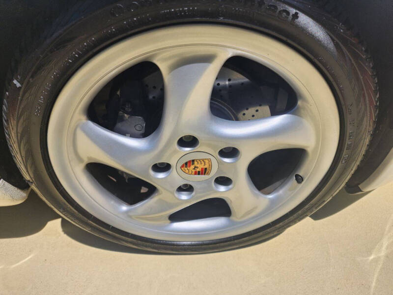 2001 Porsche 911 Carrera