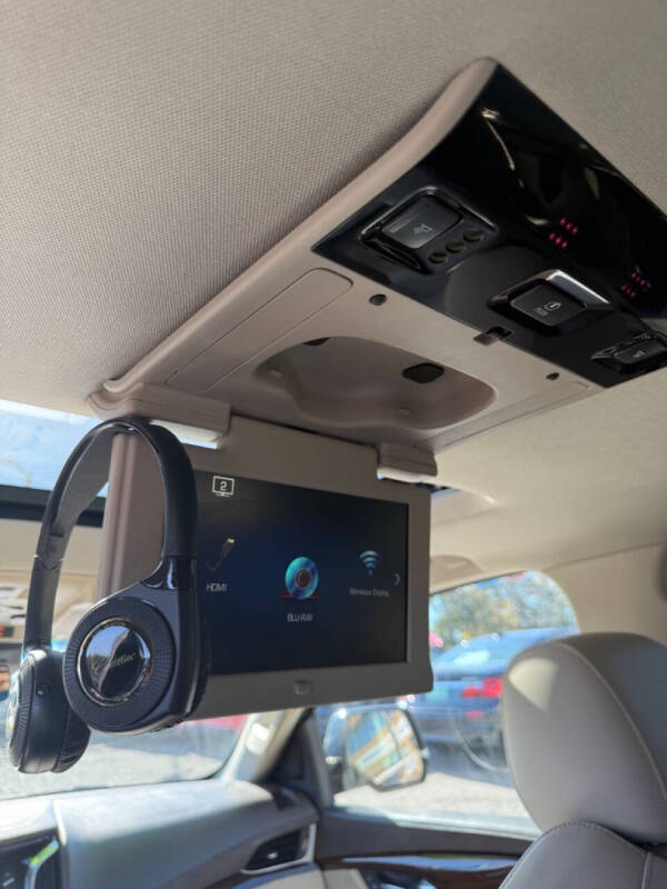 2017 Cadillac Escalade Luxury