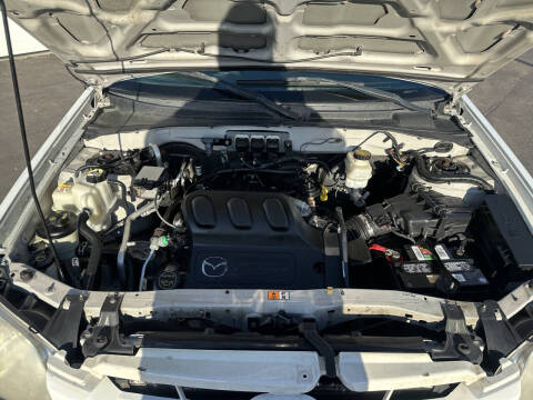 2006 Mazda Tribute s