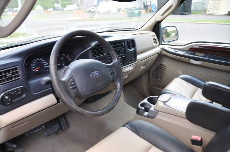 2005 Ford Excursion Eddie Bauer
