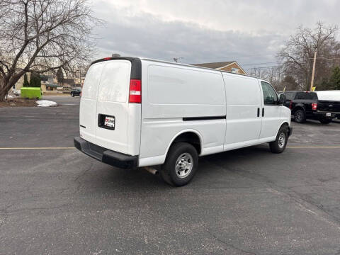 2023 Chevrolet Express 2500