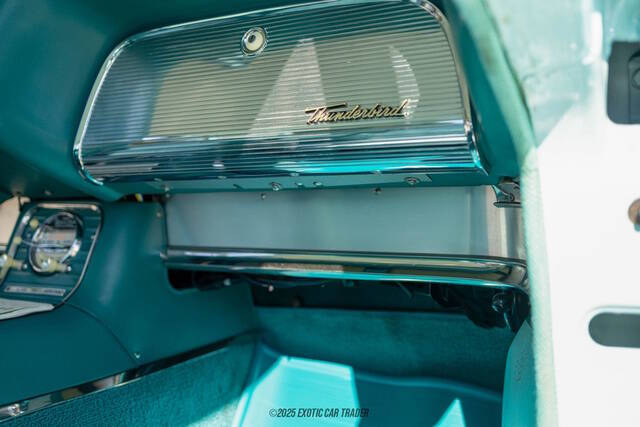 1960 Ford Thunderbird