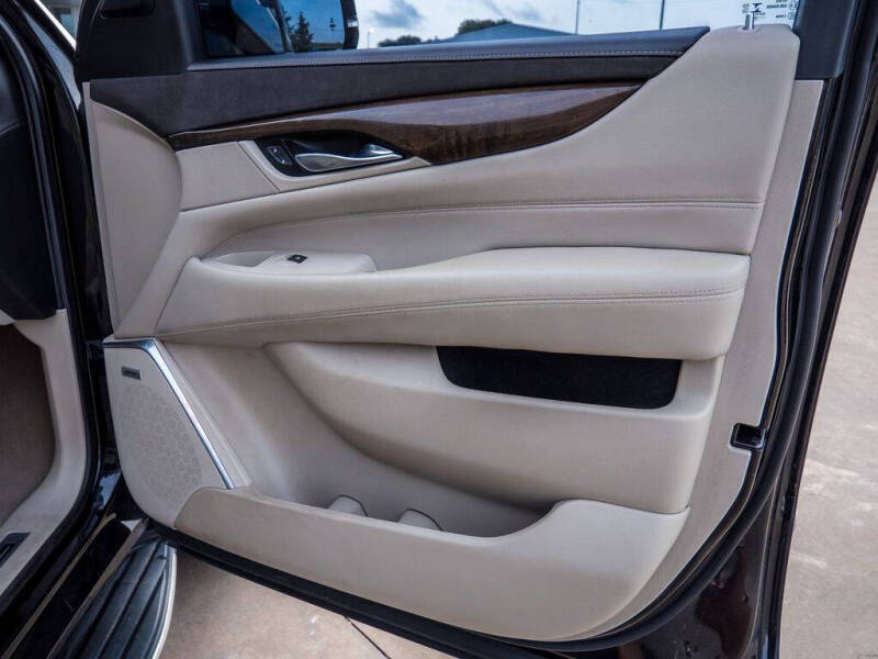 2018 Cadillac Escalade Luxury