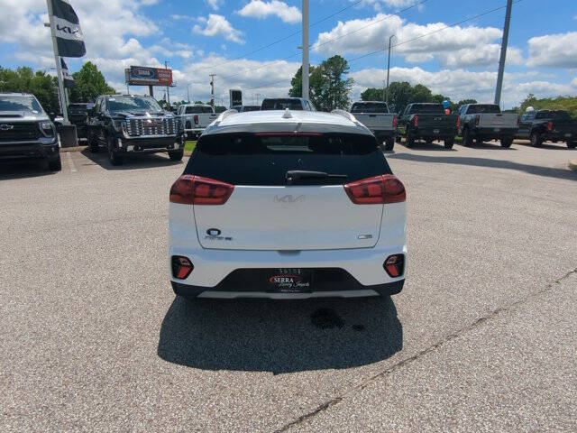 2022 Kia Niro LX