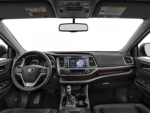 2016 Toyota Highlander