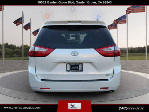 2015 Toyota Sienna