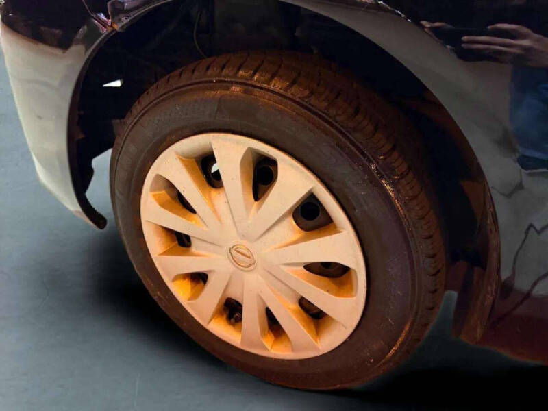 2012 Nissan Versa 1.6 SV