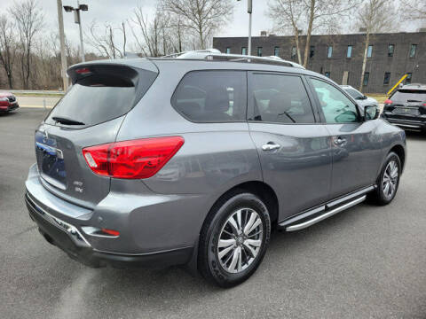 2020 Nissan Pathfinder SV