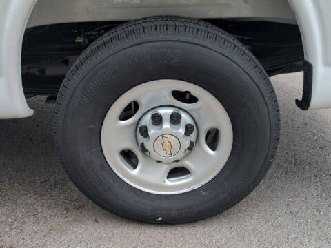 2025 Chevrolet Express 2500