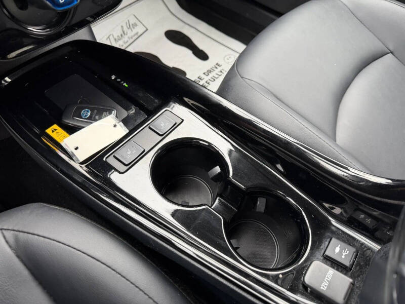 2019 Toyota Prius XLE