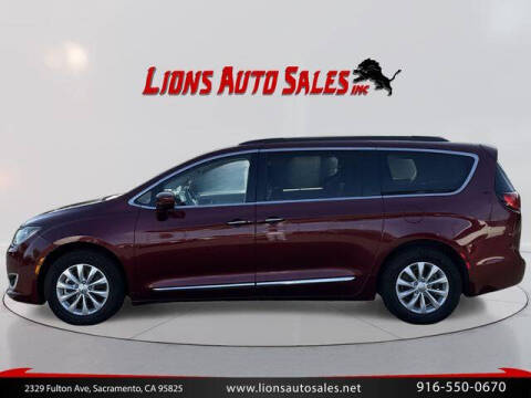 2017 Chrysler Pacifica Touring-L