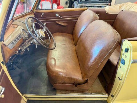 1948 Ford Super Deluxe