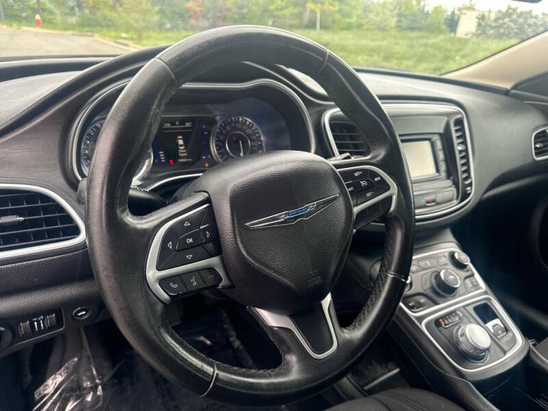 2016 Chrysler 200 Limited