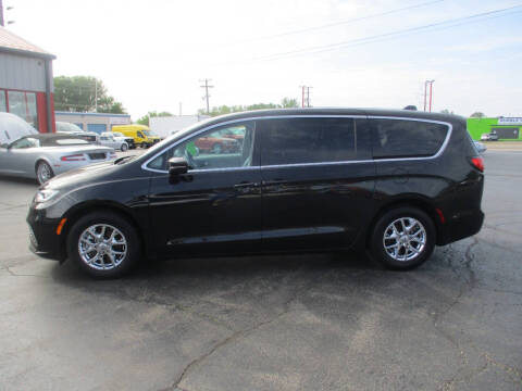 2023 Chrysler Pacifica Touring L