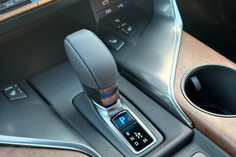 2025 Lexus LX 700h Luxury