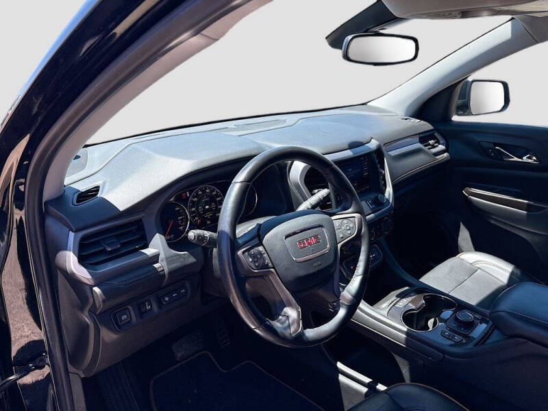 2021 GMC Acadia AT4