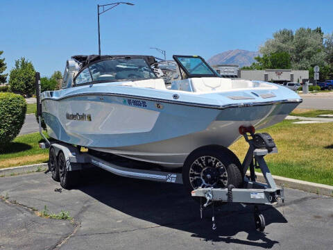 2022 MasterCraft XT24