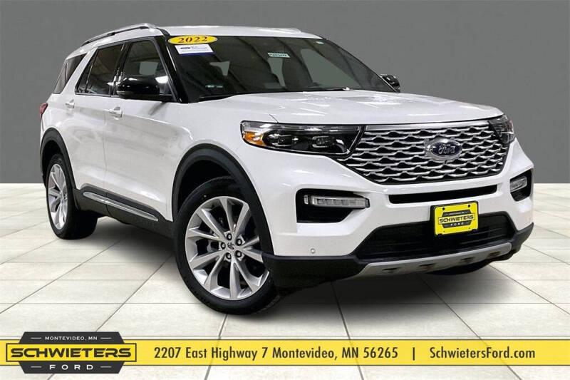 2022 Ford Explorer Platinum's photo