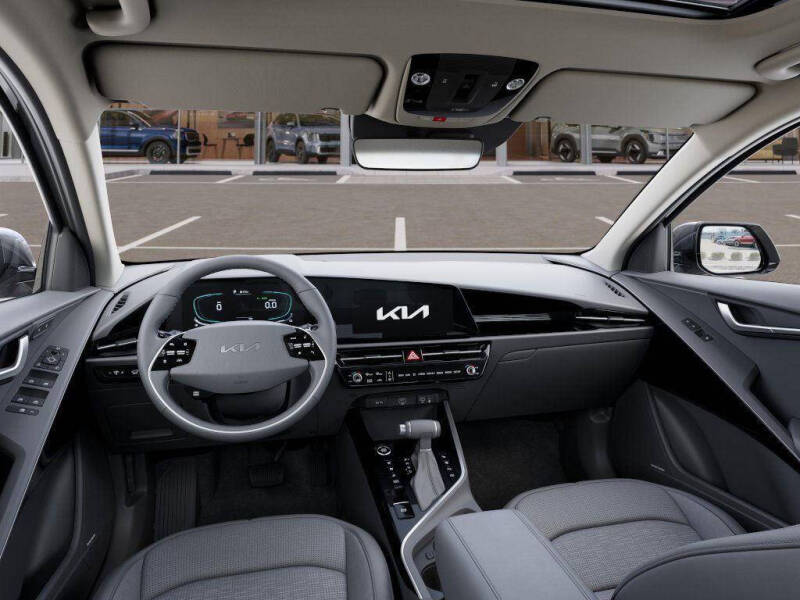 2025 Kia Niro SX