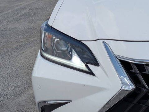 2025 Lexus ES 350