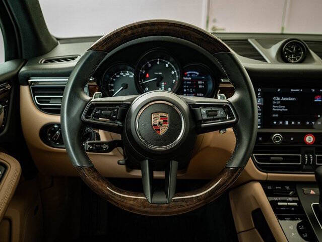 2025 Porsche Macan