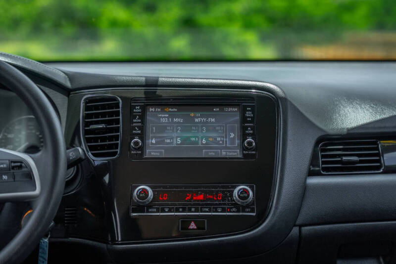 2020 Mitsubishi Outlander ES