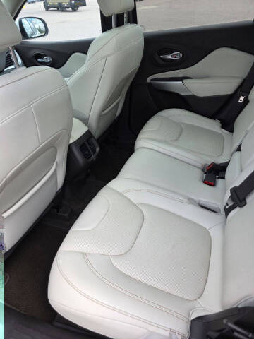 2017 Jeep Cherokee Overland