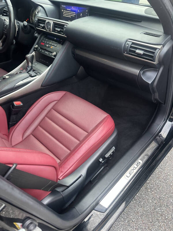 2018 Lexus IS 300