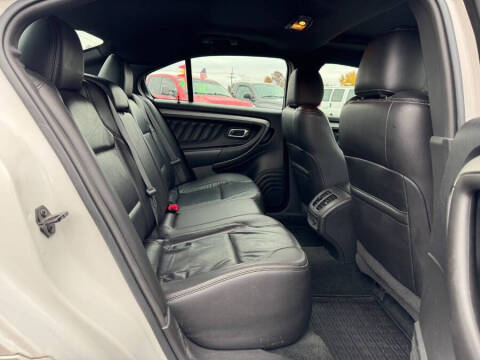 2016 Ford Taurus SEL