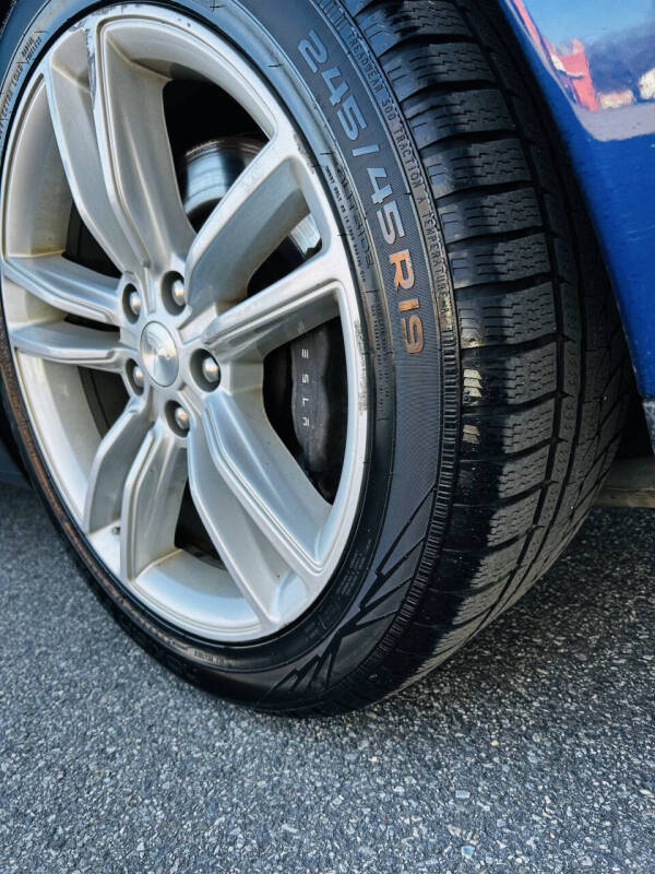 2015 Tesla Model S 85D