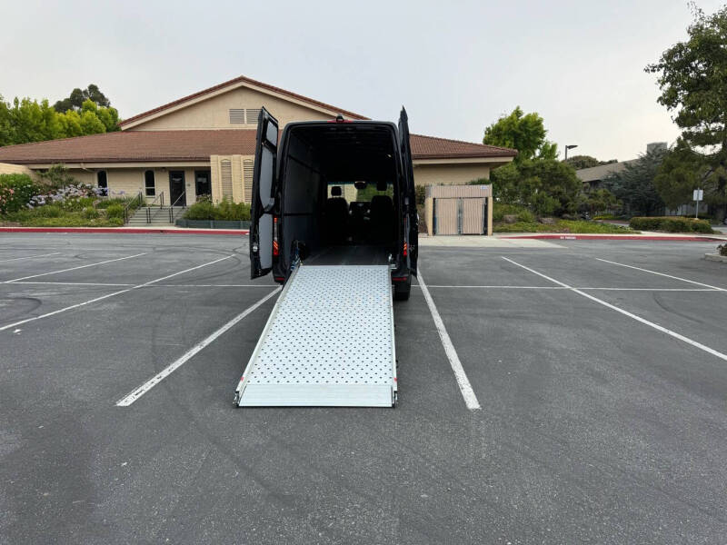 2023 Mercedes-Benz Sprinter 2500