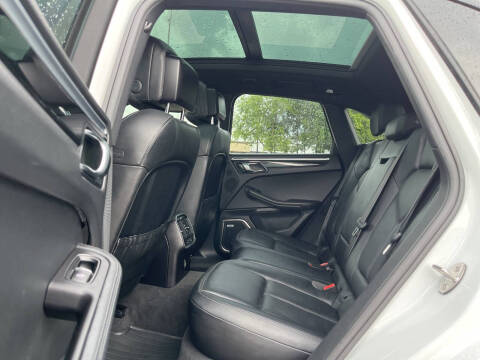 2017 Porsche Macan S