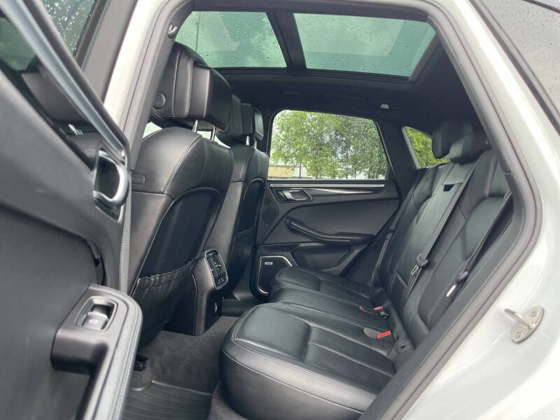 2017 Porsche Macan S