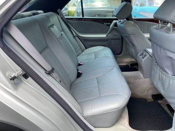1998 Mercedes-Benz E-Class