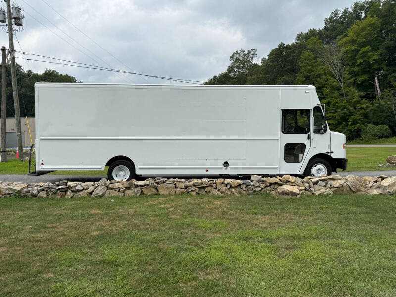 2017 Freightliner MT55 Chassis