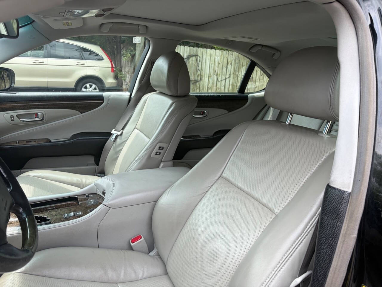 LexusLS 4605