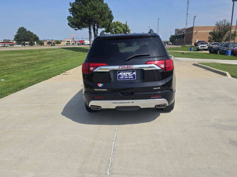 2017 GMC Acadia Denali