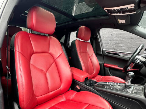 2020 Porsche Macan