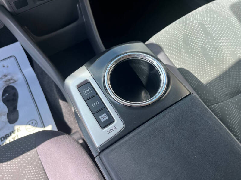 2012 Toyota Prius v Two