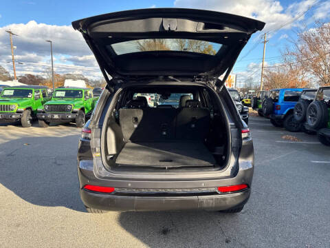 2022 Jeep Grand Cherokee Altitude