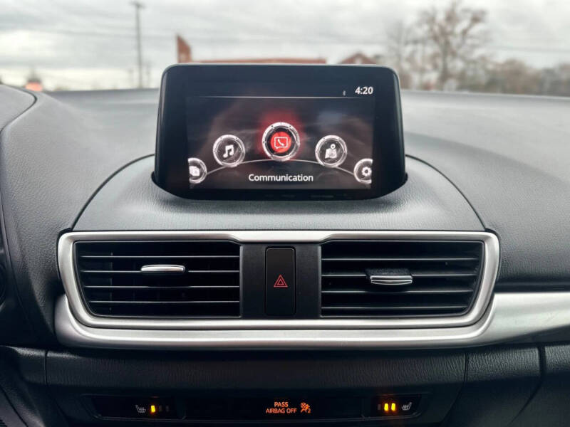 2018 Mazda MAZDA3 Touring