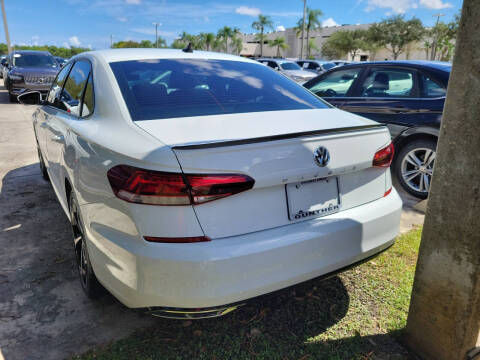 2022 Volkswagen Passat R-Line