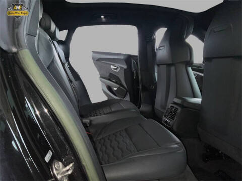 2023 Audi e-tron GT quattro Premium Plus