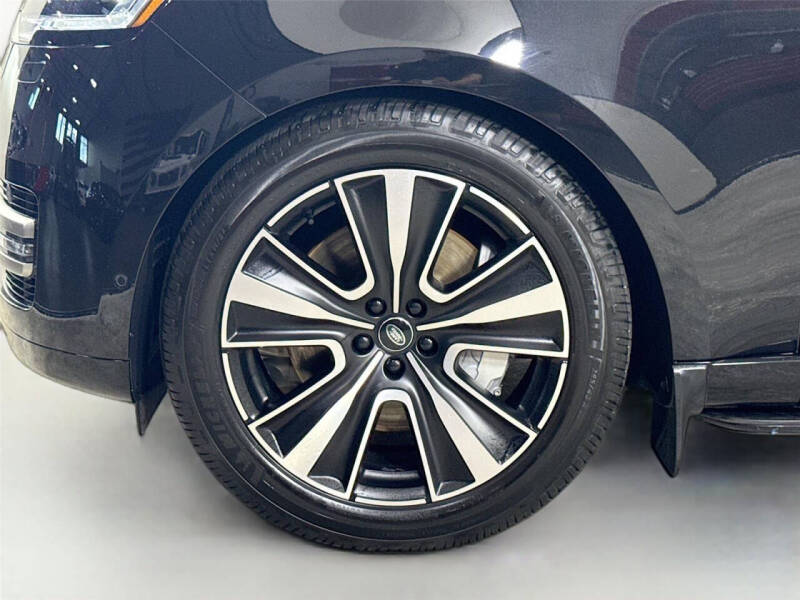 2023 Land Rover Range Rover P530 SE LWB