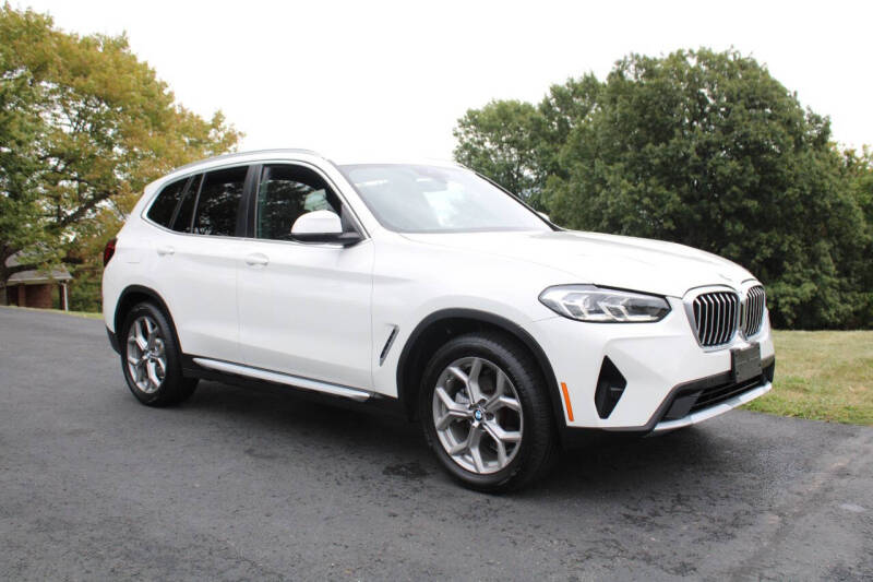 2022 BMW X3 30i's photo