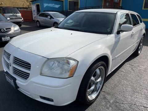 2007 Dodge Magnum for sale at CARZ in San Diego CA